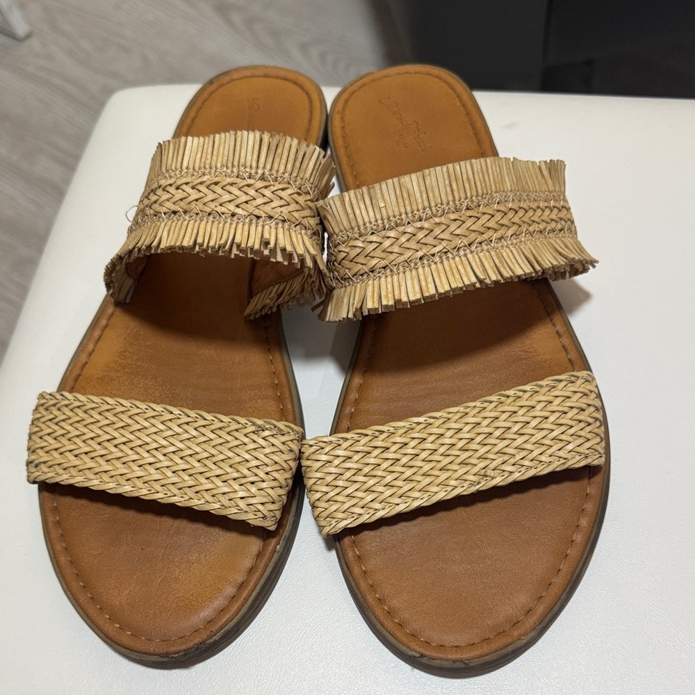 Stylish Tan Woven Women's Sandals